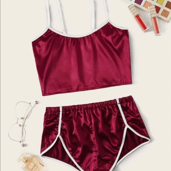 Lingerie set - Picture 1 of 3